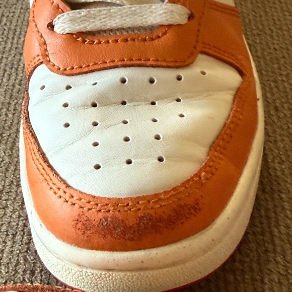 Nike Orange and White Sneakers with Classic Design - Picture 8 of 8
